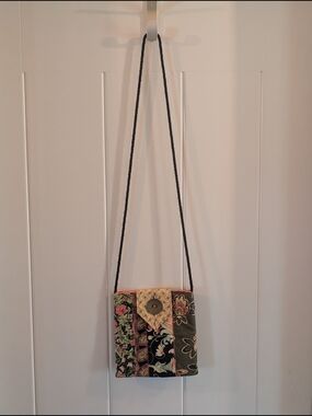 Quilted Patchwork Crossbody Bag in Olive Floral
